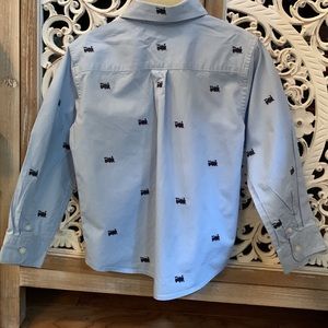 Janie and Jack Long Sleeve Boys Size 4 button down blue shirt with navy trains.